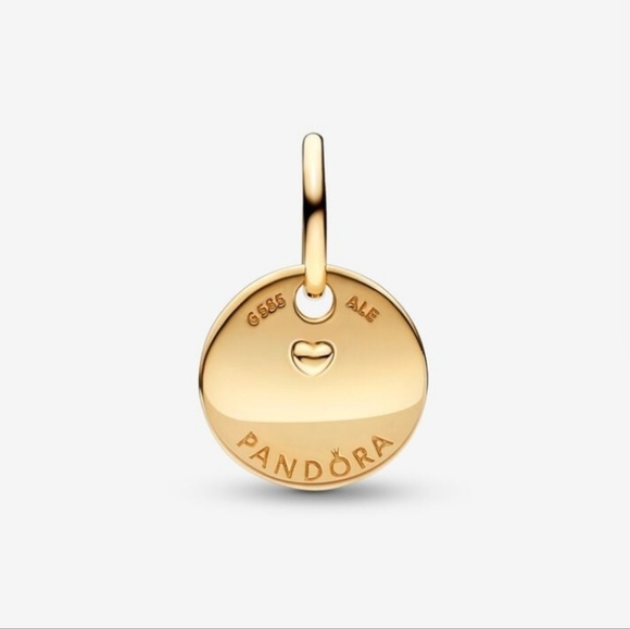 courage luck pandora